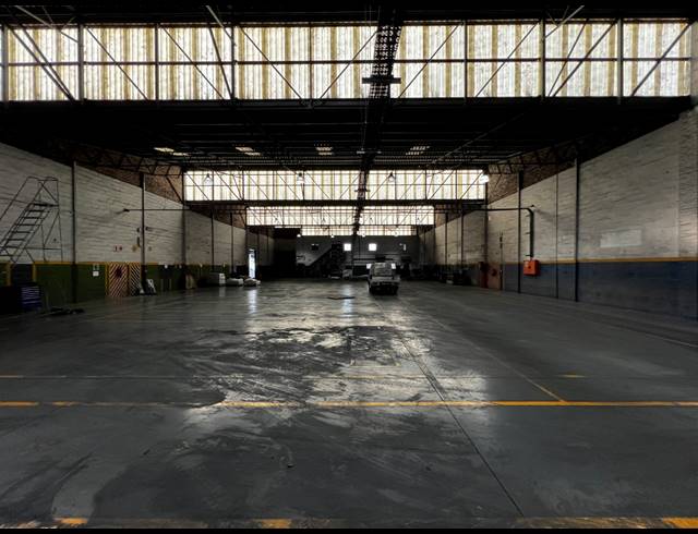 2,512M² WAREHOUSE TO LET IN BEACONVALE
